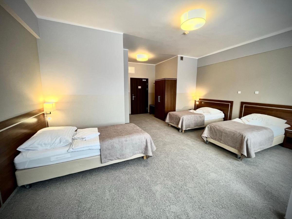 Hotel Szyndzielnia ビエルスコ・ビアバ エクステリア 写真