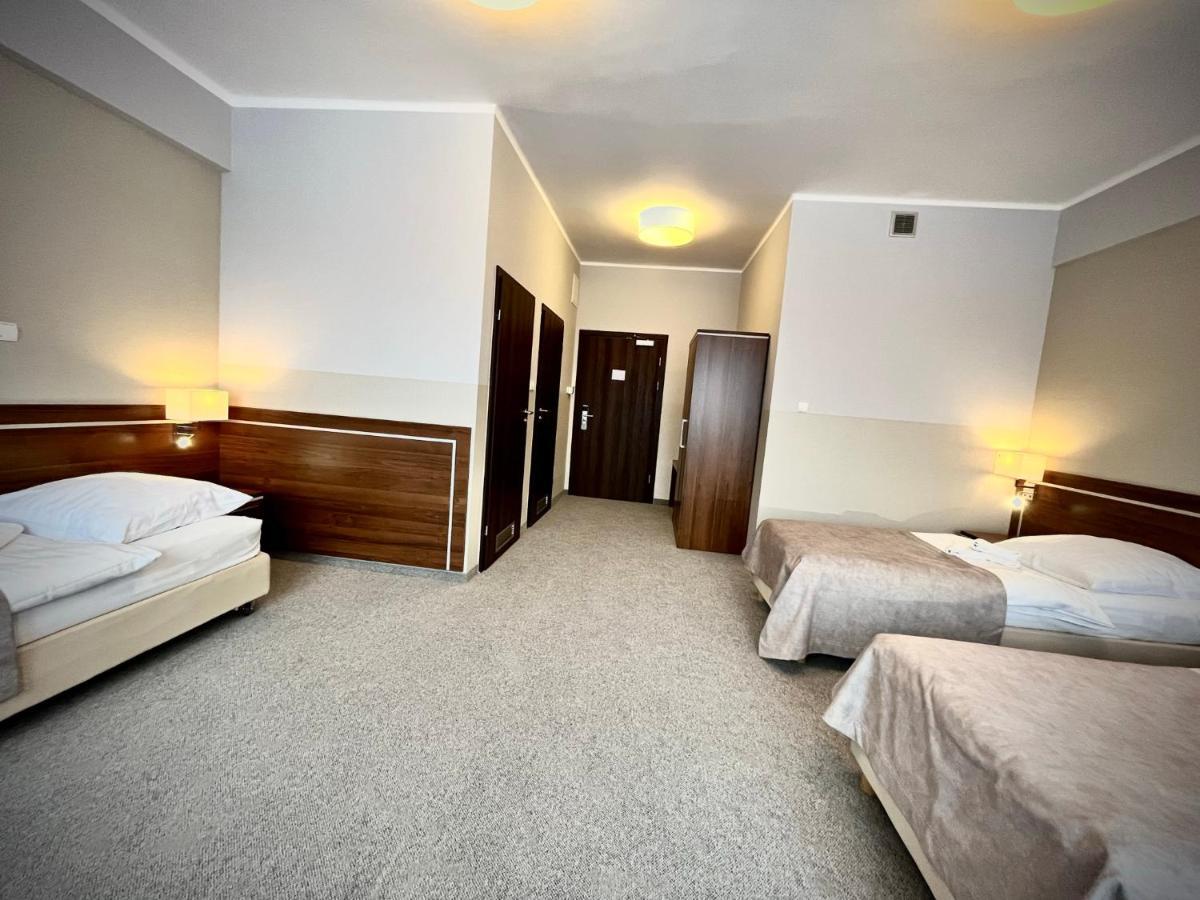 Hotel Szyndzielnia ビエルスコ・ビアバ エクステリア 写真