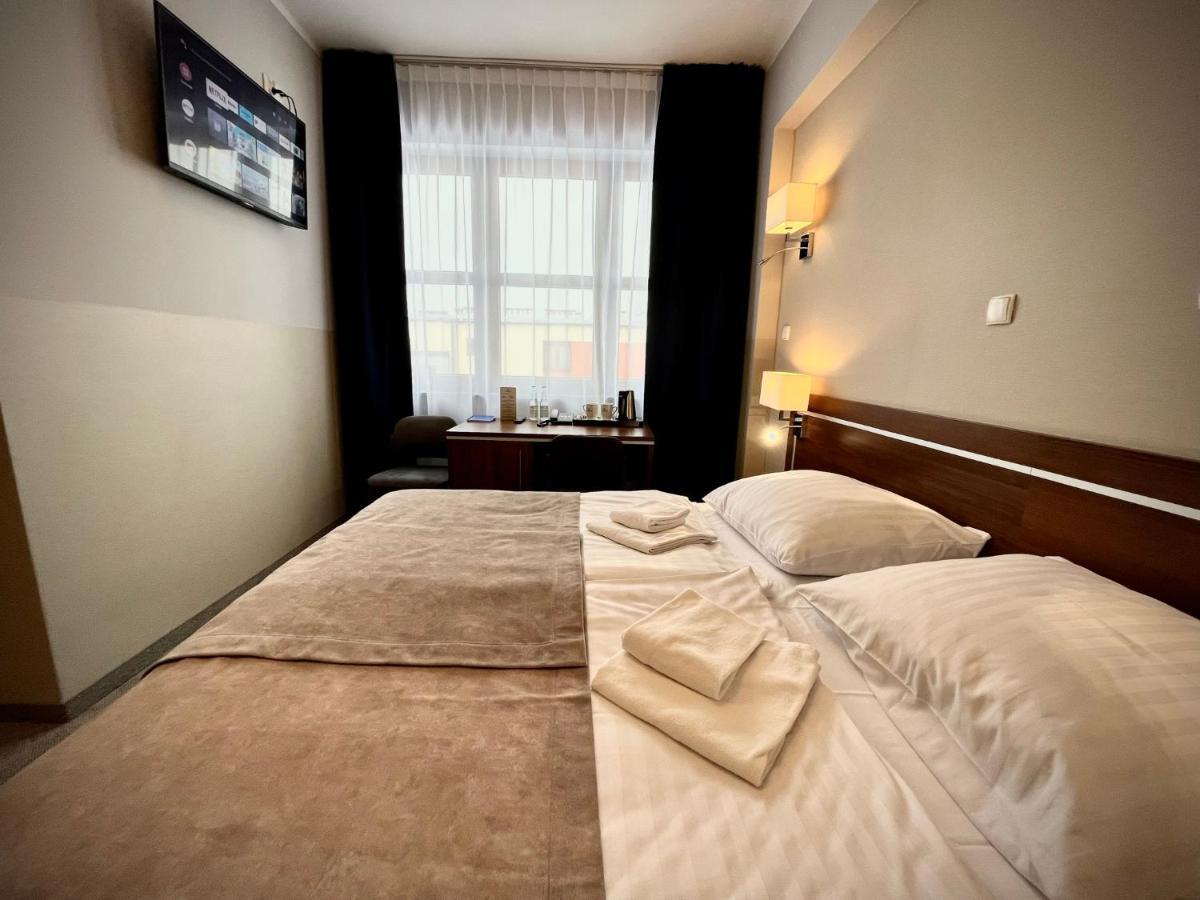 Hotel Szyndzielnia ビエルスコ・ビアバ エクステリア 写真